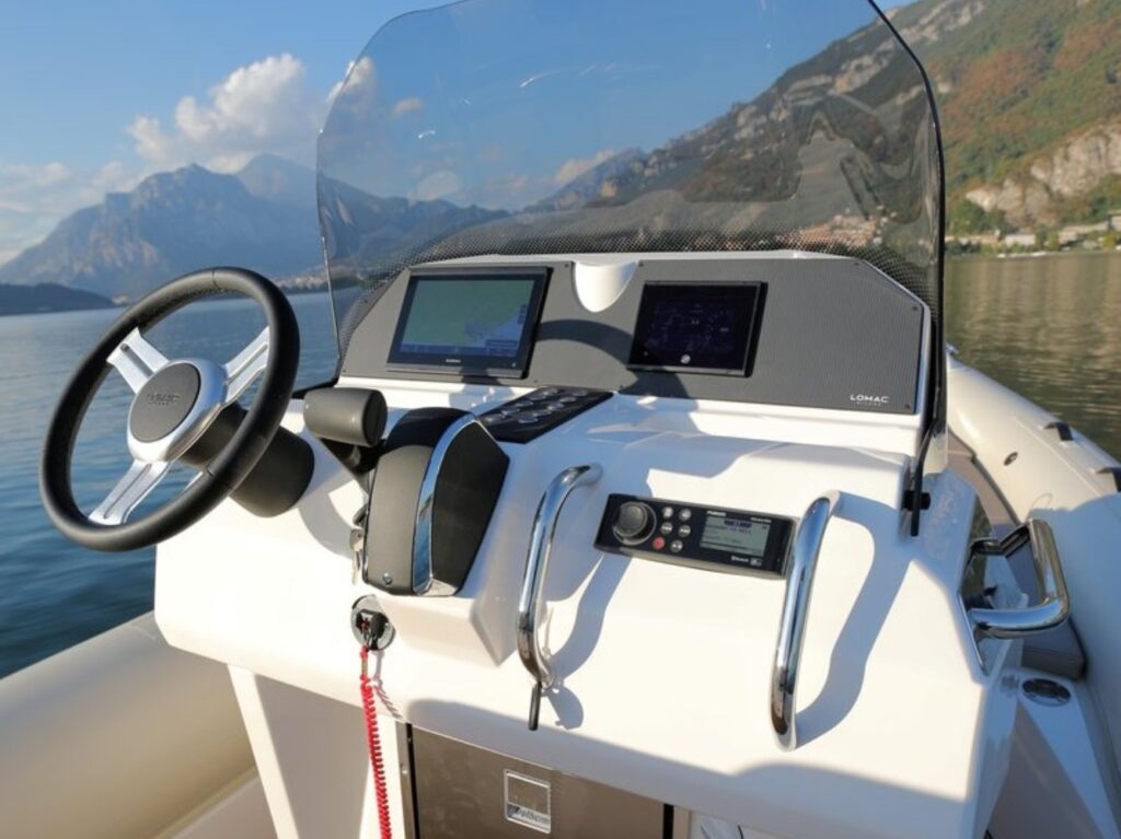 lomacheader QUANTUM YACHT GROUP QUANTUM YACHT GROUP